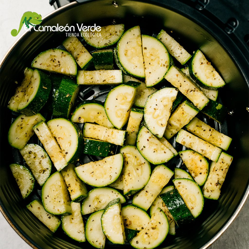 Cocinando verduras en una freidora de aire Cocinando verduras en una freidora de aire